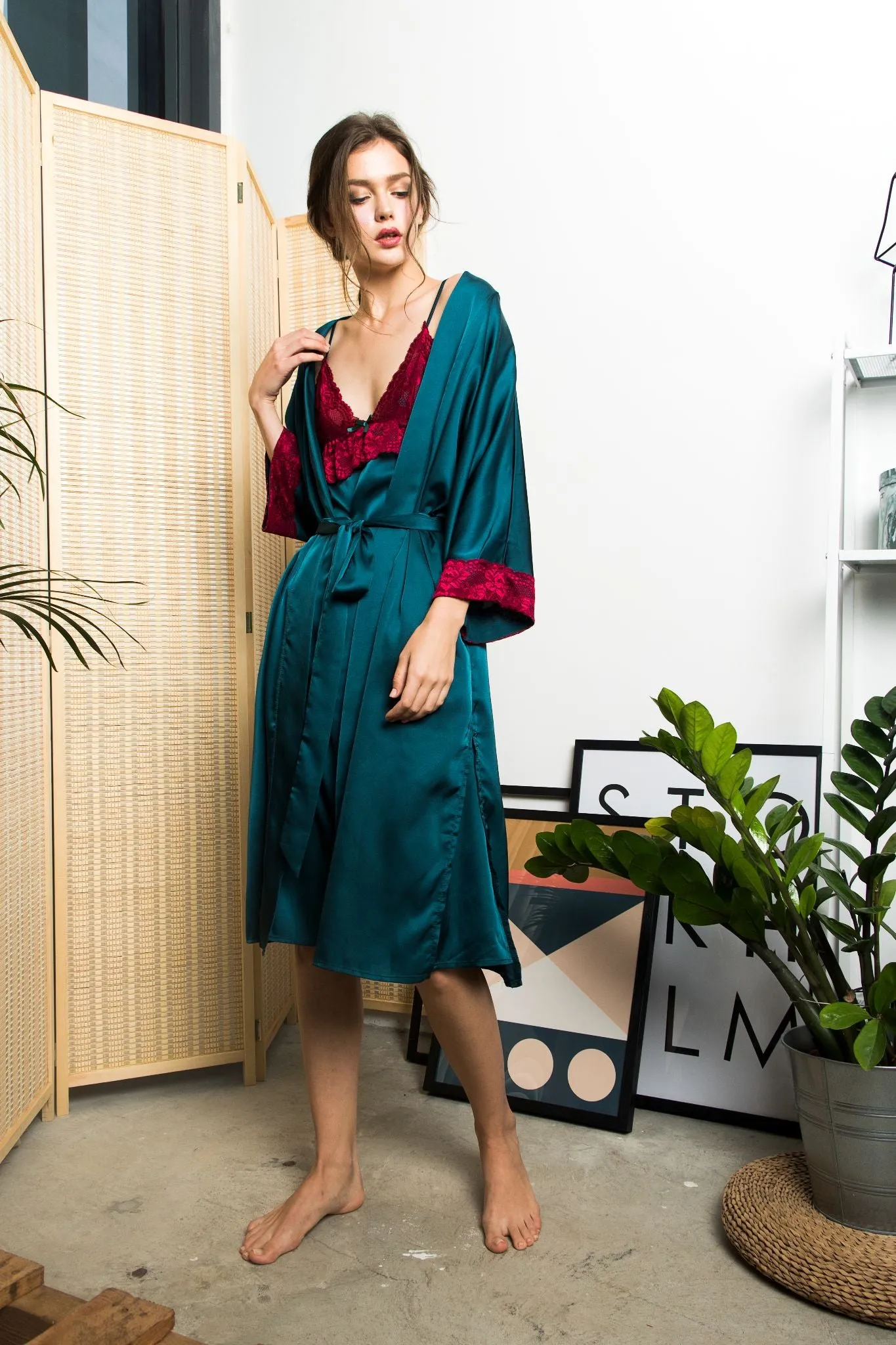 [ RESTOCKS ] Emerald Satire Satin Kimono Set