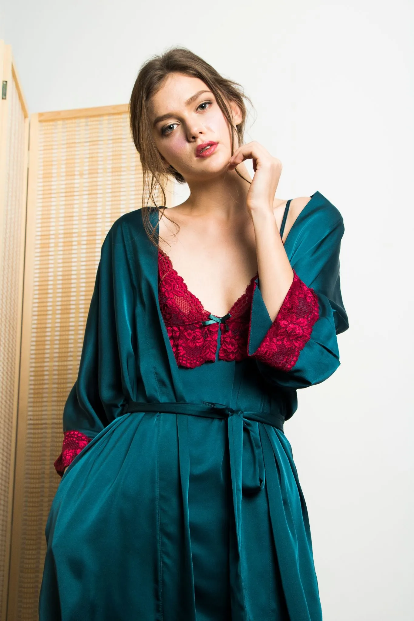 [ RESTOCKS ] Emerald Satire Satin Kimono Set