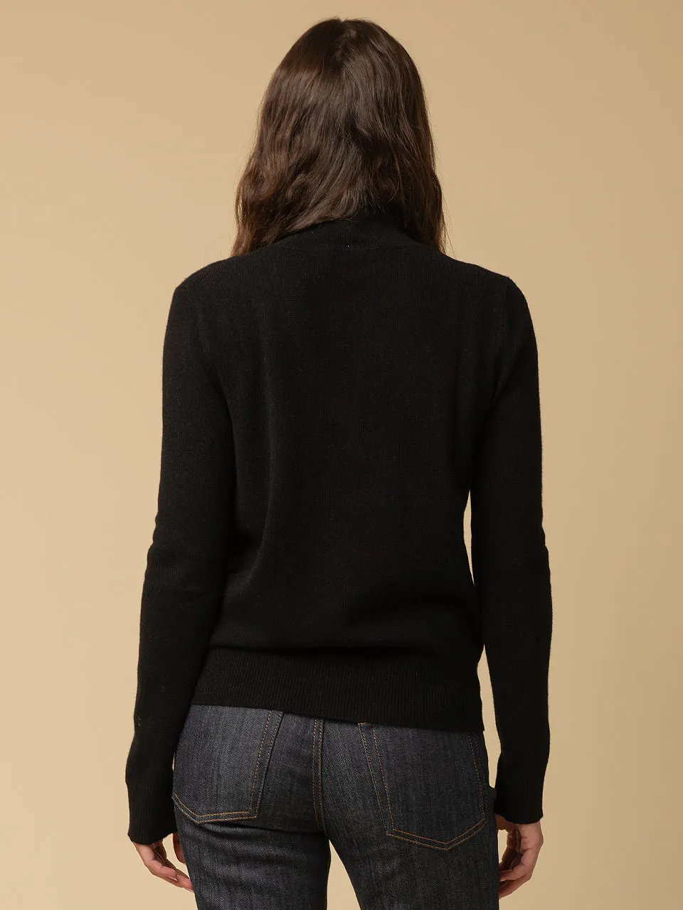 Simple High Neck Sweater_Black