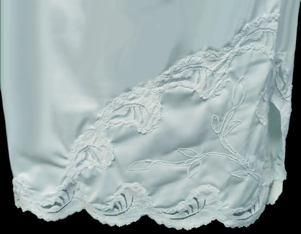 *VINTAGE STANLEY LINGERIE BABY BLUE LACE APPLIQUE WITH FABULOUS DETAILING