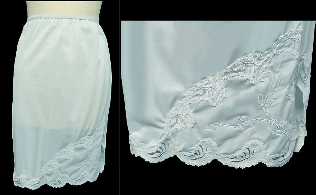 *VINTAGE STANLEY LINGERIE BABY BLUE LACE APPLIQUE WITH FABULOUS DETAILING