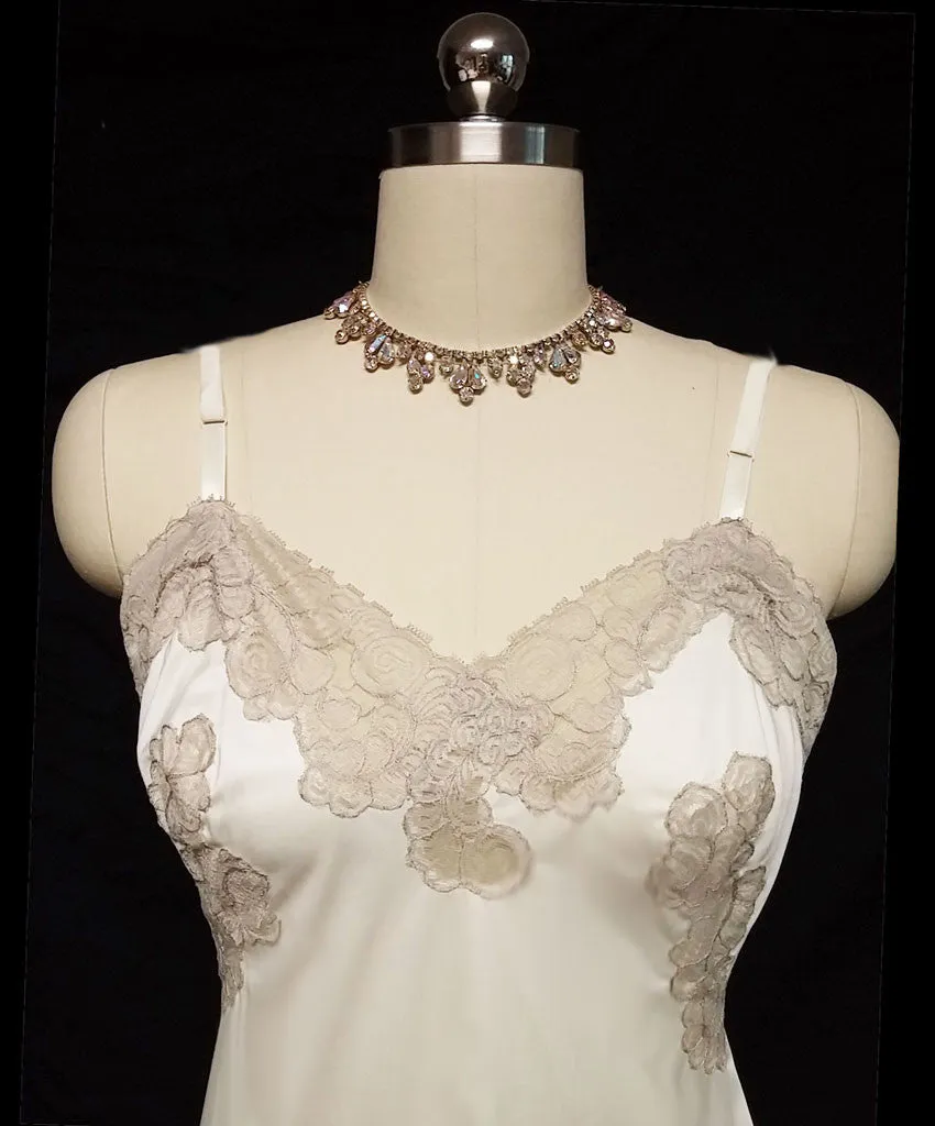 *VINTAGE VAN RAALTE SATIN SUAVETTE ECRU LACE SLIP IN IVORY